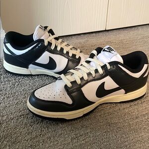 Vintage Nike Panda’s